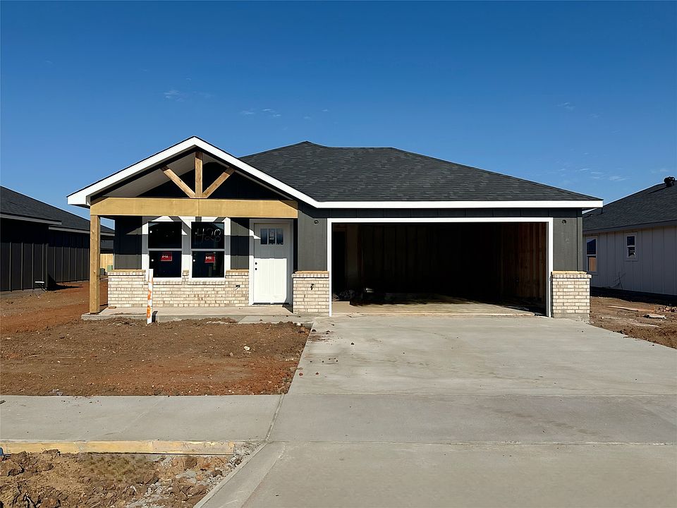 1st image of 428 Waterloo Dr