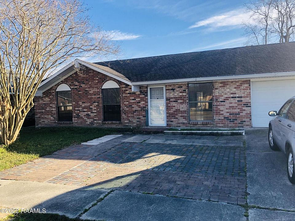 1st image of 223 Village Ln