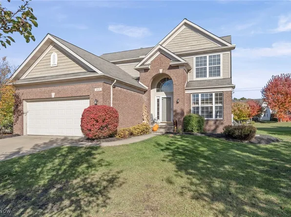 265 Lexington Cir, Broadview Heights, OH 44147