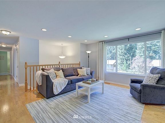 4th image of 11601 NE 145th St