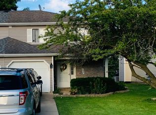 1223 Autumn Ln, Aurora, IL 60505