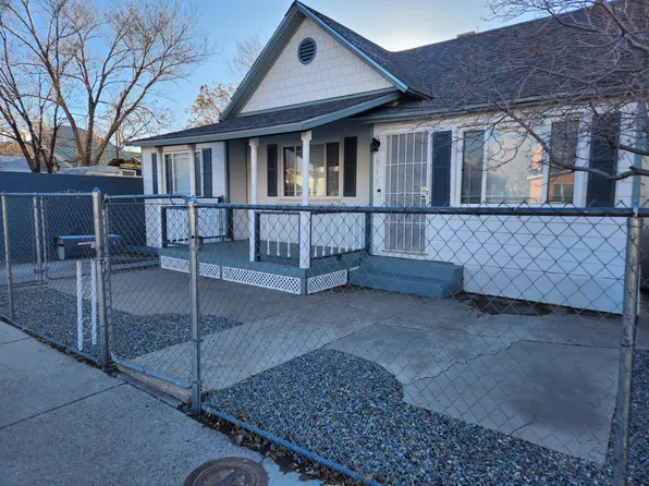 915 Edith Blvd SE, Albuquerque, NM 87102
