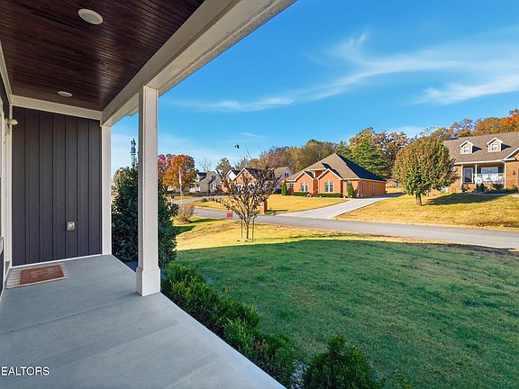 5th image of 220 Fyke Dr