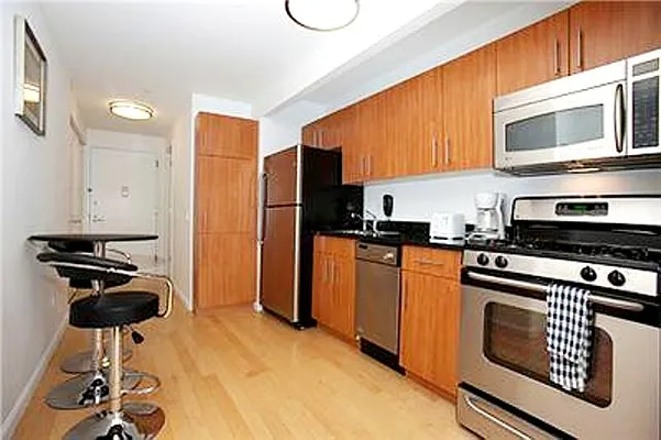 Rented by New York Residence | media 19