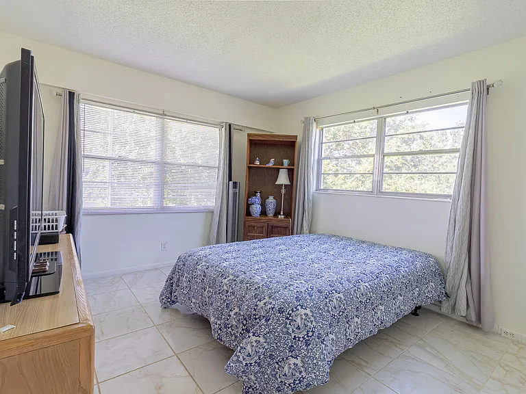 158 Mansfield D — Photo 15