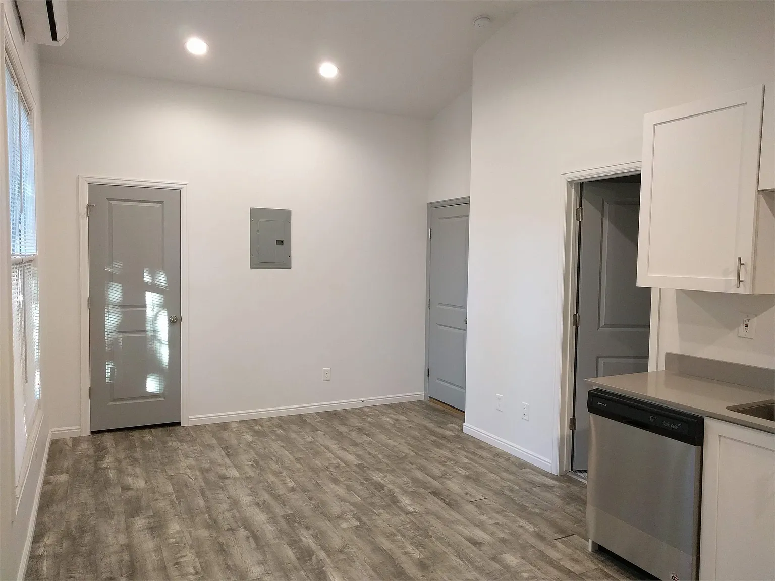 402 N. Center Street - 5 — Photo 4