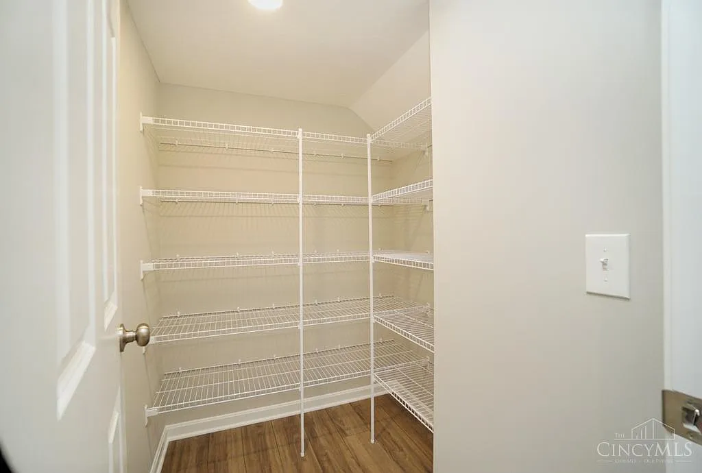 3 bed, 1548 sqft, $2,500 — Photo 4