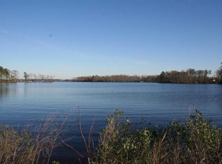 32 Dockery Dr, Hertford, NC 27944