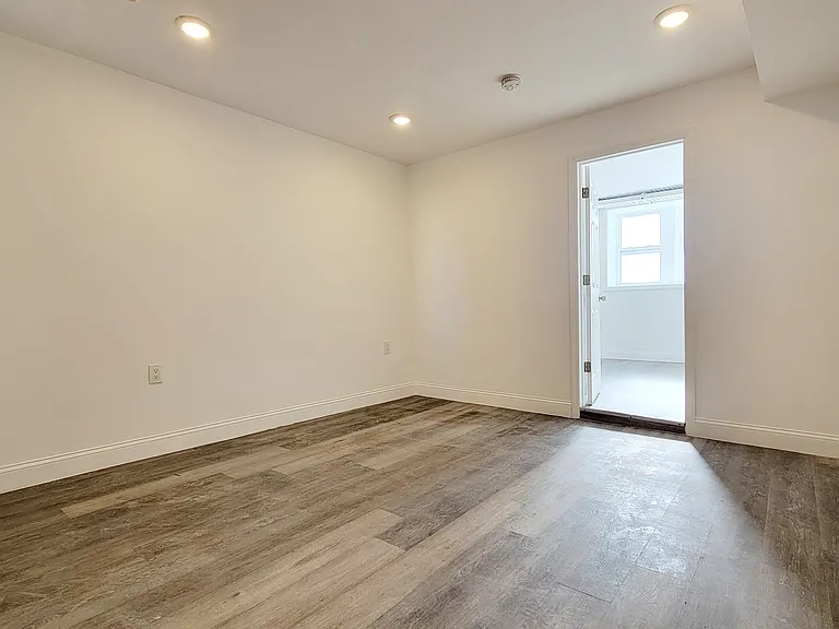 401 Walker St #B2 — Photo 6
