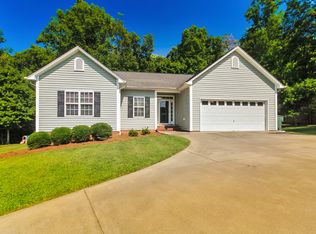 732 Trails End Dr, Graham, NC 27253