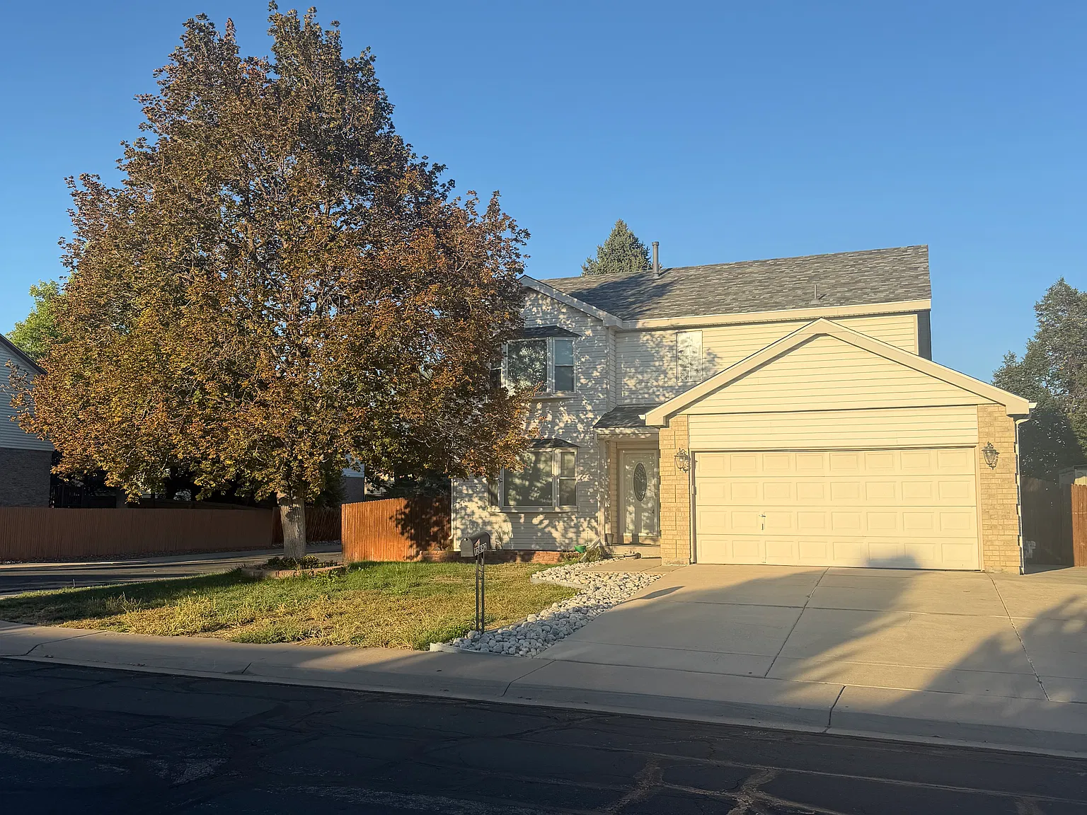 3 bed, 2818 sqft, $3,200 — Photo 1