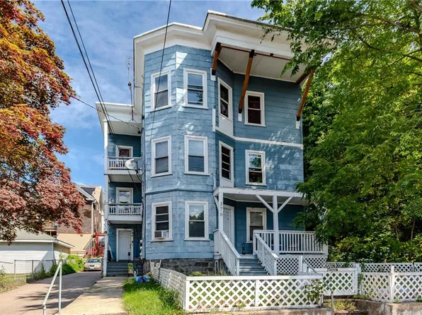 376 Cumberland Hill Rd, Woonsocket, RI 02895