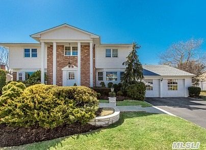 1st image of 14 Andrews Dr