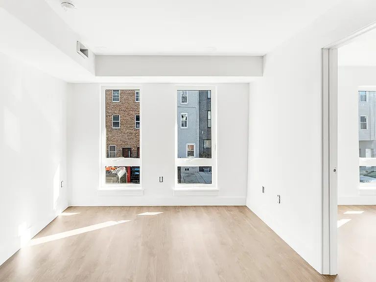 2520 N Front St — Photo 10