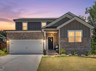 215 Summit Pointe Dr, Dallas, GA 30132