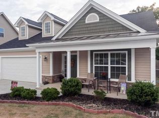 718 Sycamore Springs Dr, Fuquay Varina, NC 27526