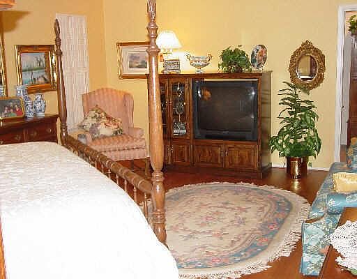 3rd image of 9105 BONNY BROOK DR