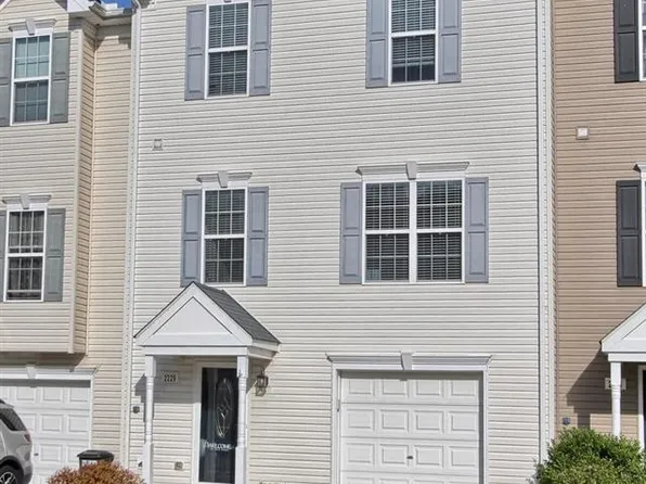 2229 Walnut Bottom Rd, York, PA 17408