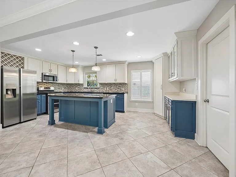 10303 Greenwillow St — Photo 7