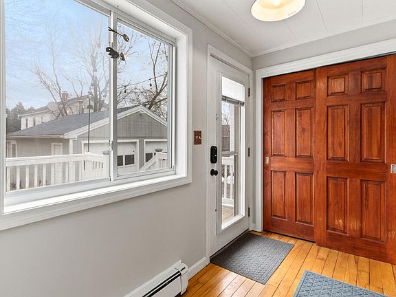 5th image of 7 Abbott Street