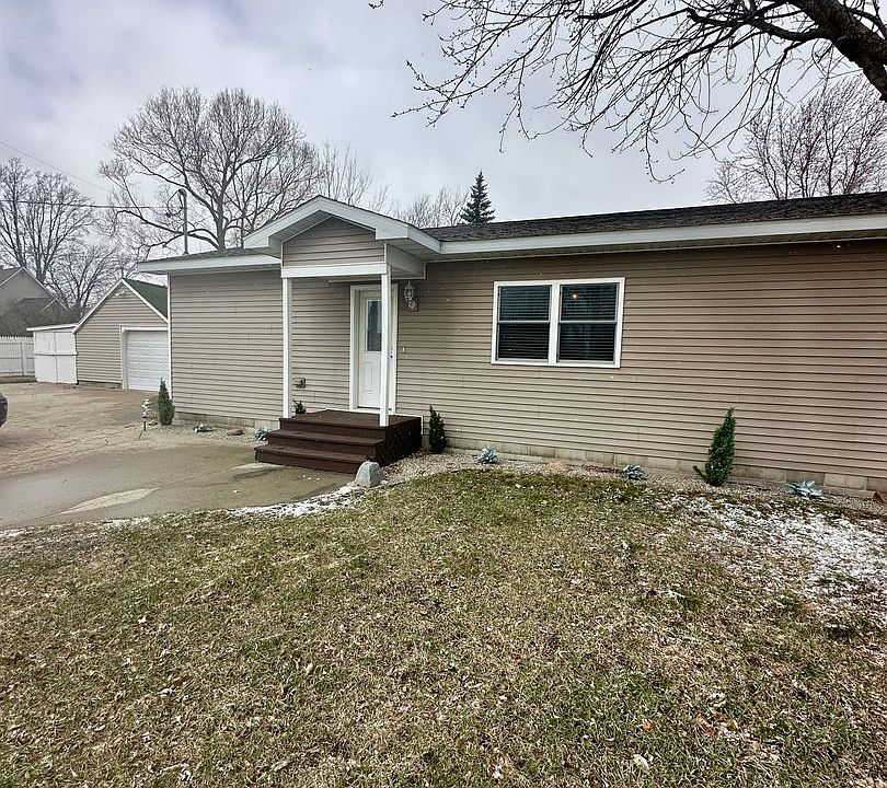 1101 Dandy St, Cadillac, MI 49601 Zillow