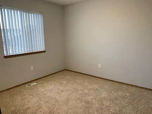 406 S Moore Ln — Photo 10