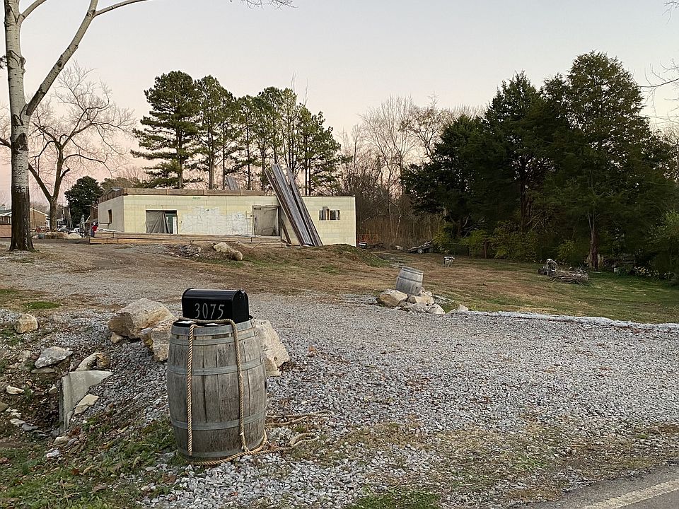 2nd image of 3075 Asbury Ln