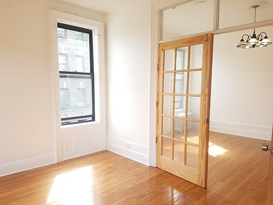 3rd image of 201 W 107th St #88