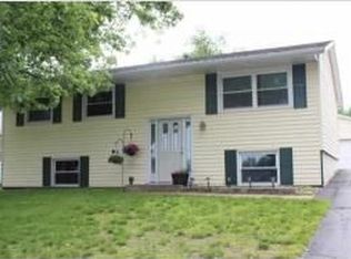 616 5th St, Colona, IL 61241