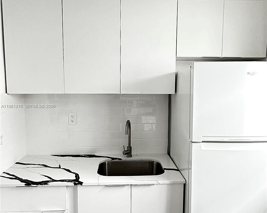 1st image of 1551 Michigan Ave APT 4