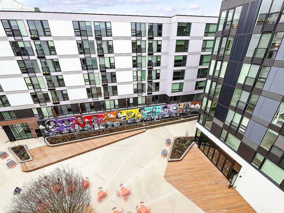 Building Photo 4