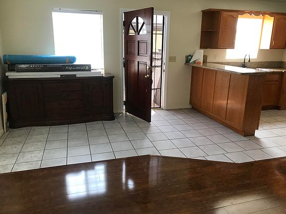 3rd image of 5024 Nobel St