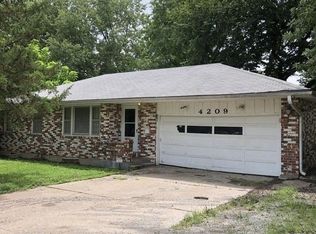 4209 SW 34th St, Topeka, KS 66614