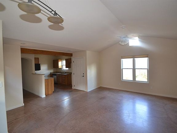 3rd image of 5300 Circita Del Norte
