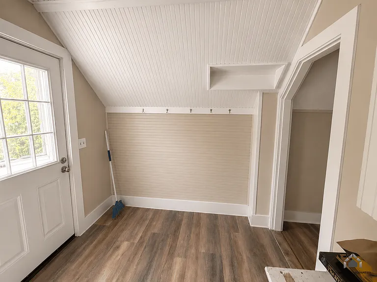 6 Hazelwood Ave — Photo 8