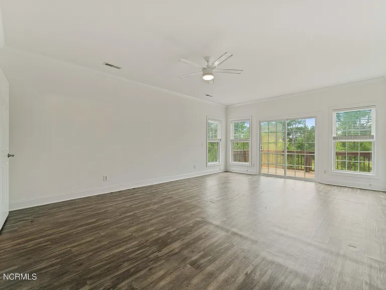 71 Court St — Photo 13