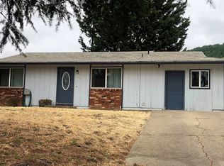 190 Chickering St, Myrtle Creek, OR 97457