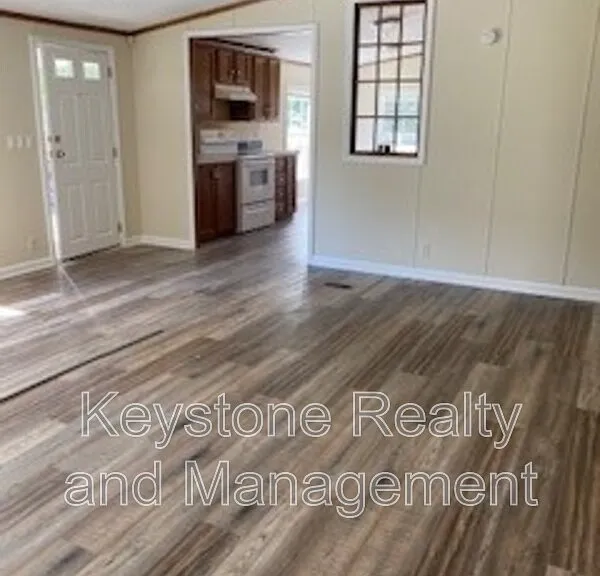 230 Alabama Ave — Photo 9