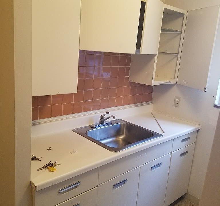 1st image of 15610 Madison Ave APT 104