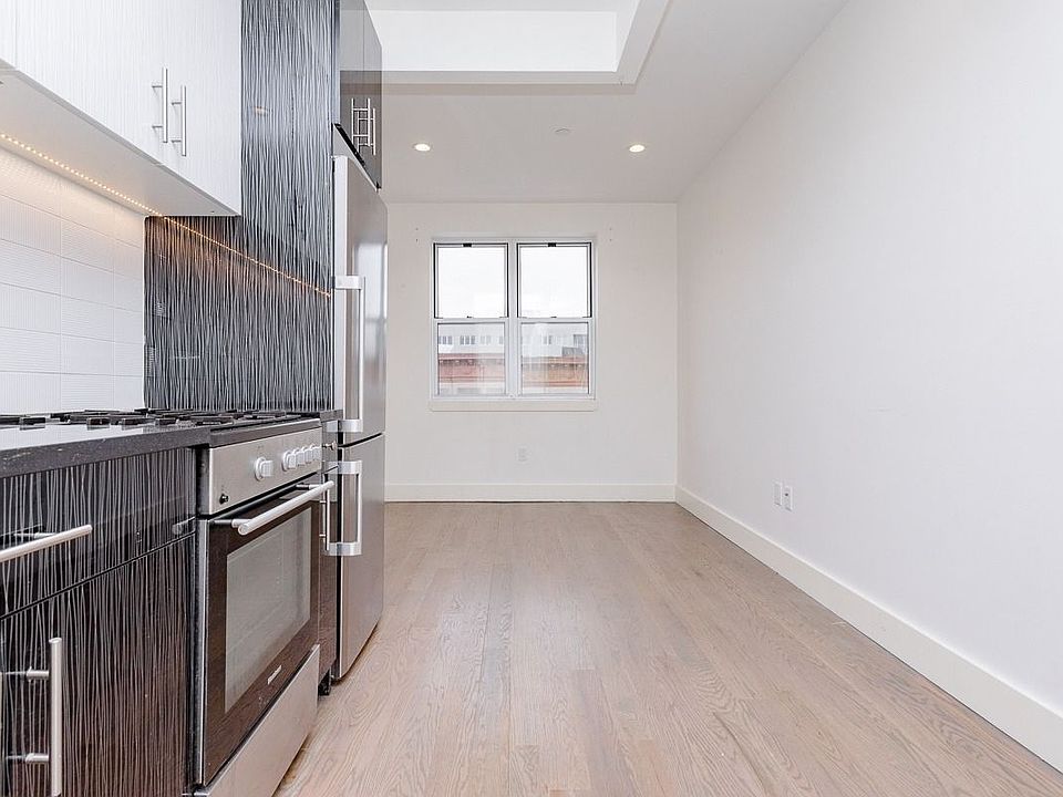1st image of 824 Saint Johns Pl #9H
