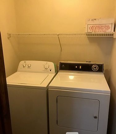 2nd image of 121 Maplehill Dr APT 3