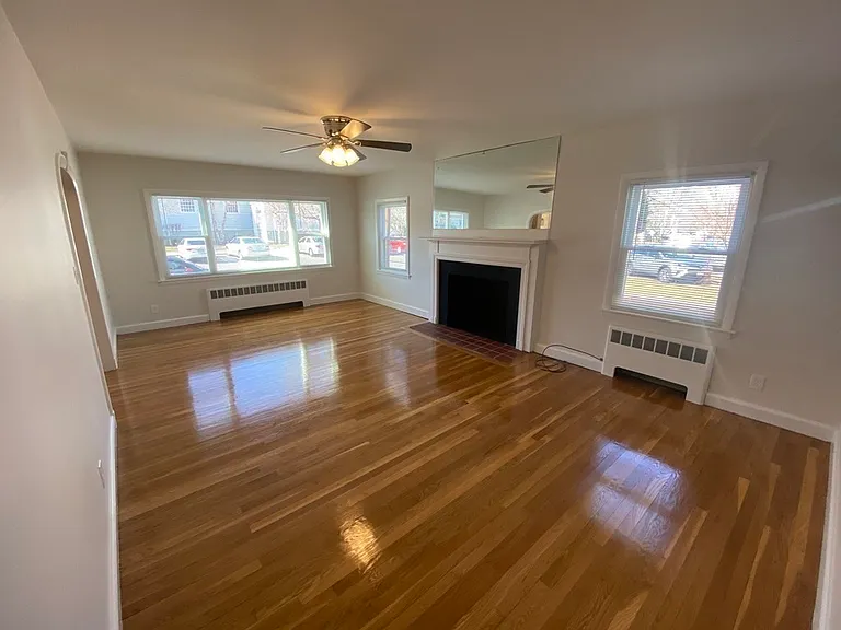 137 Main St — Photo 15
