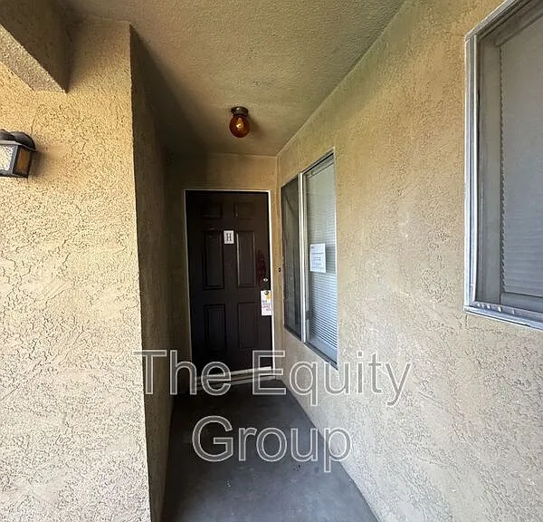 733 S County Center Dr #H — Photo 2