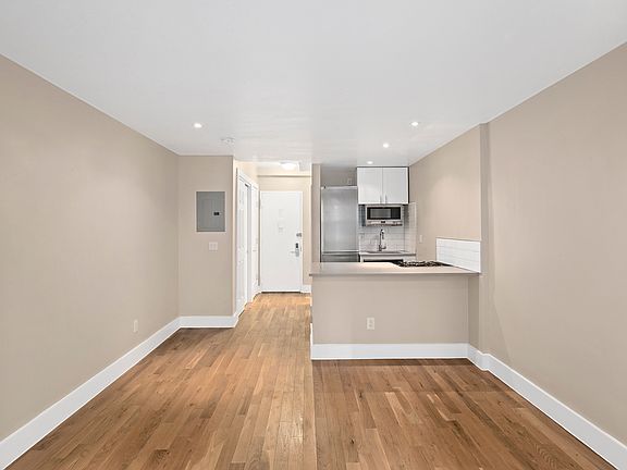 2nd image of 344 E 85th St APT Lf
