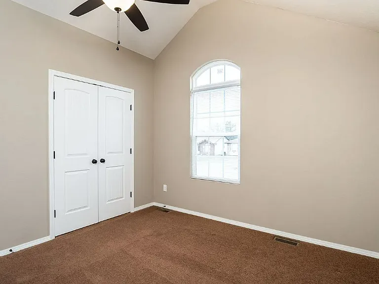 852 S Waco Ave — Photo 8