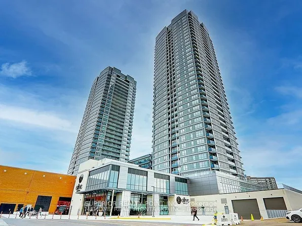 30 Upper Mall Way #3310, Vaughan, ON L4J 0L7