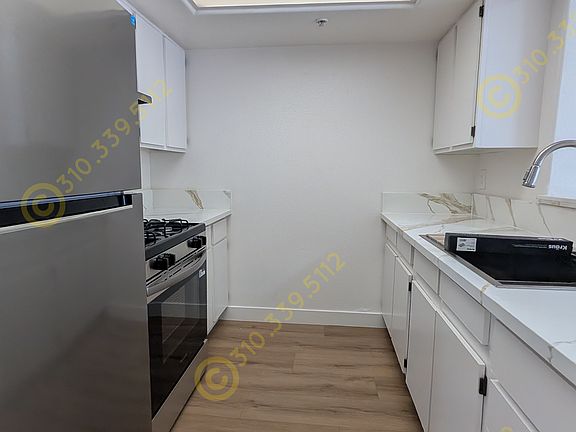 2nd image of 831 Alpine St #203