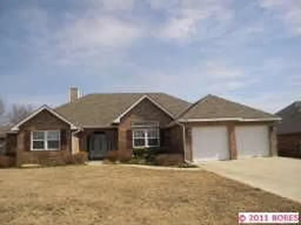 1924 Rolling Hills Dr, Bartlesville, OK 74006