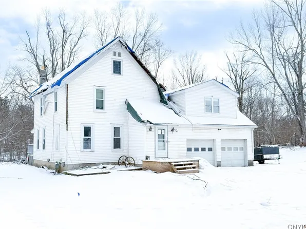 43 White St, Clinton, NY 13323