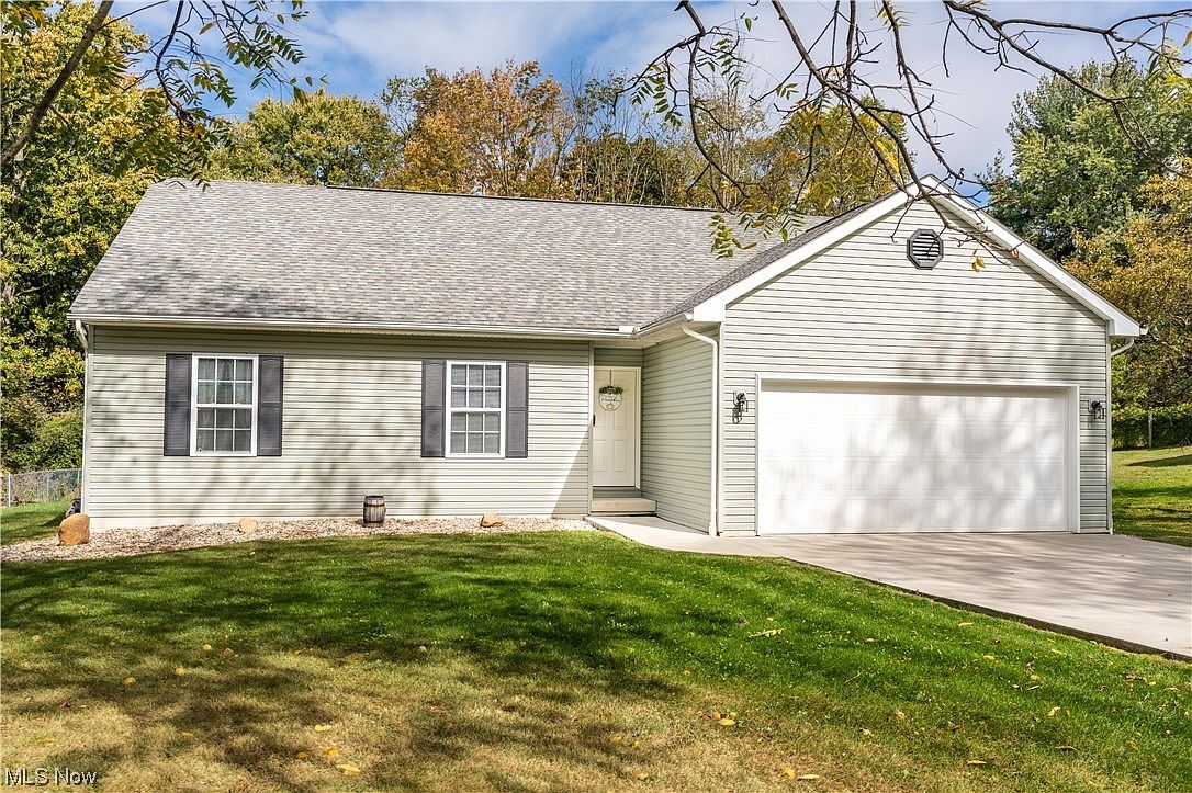 1443 Easthill St SE, North Canton, OH 44720 MLS 4497087 Zillow